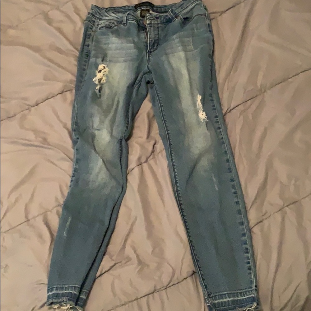 Cred NY Ripped Jeans